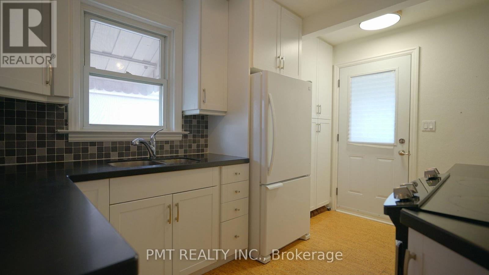 103 YARDLEY AVENUE - Photo 4