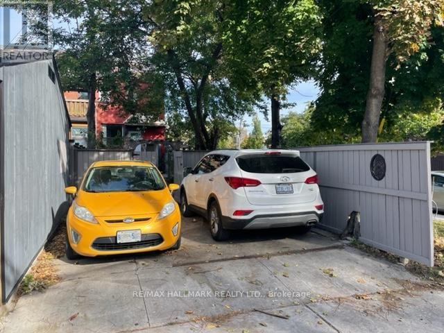 LOWER - 702 BATHURST STREET - Photo 14