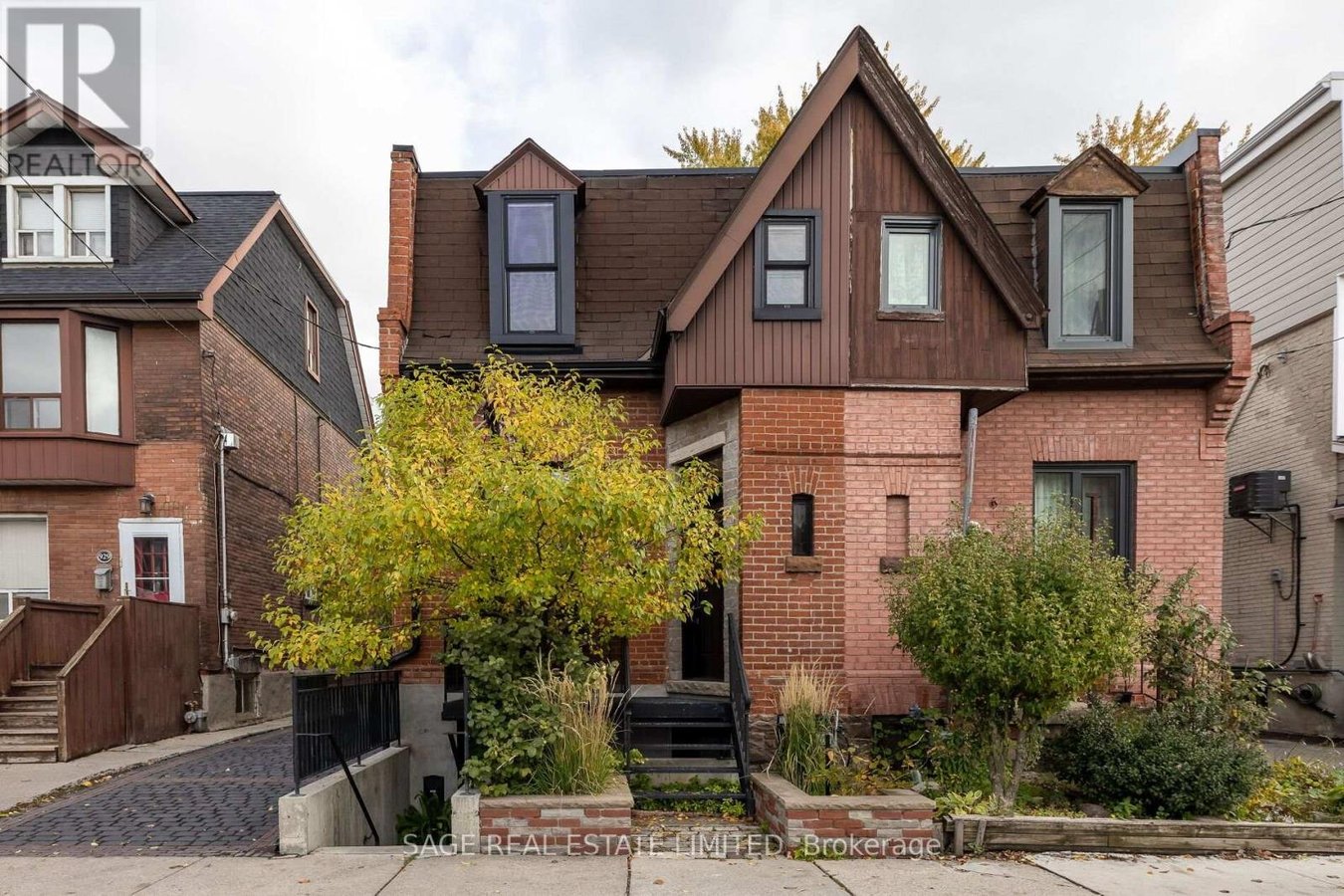 MAIN/UPPER - 927 BATHURST STREET - Photo 1