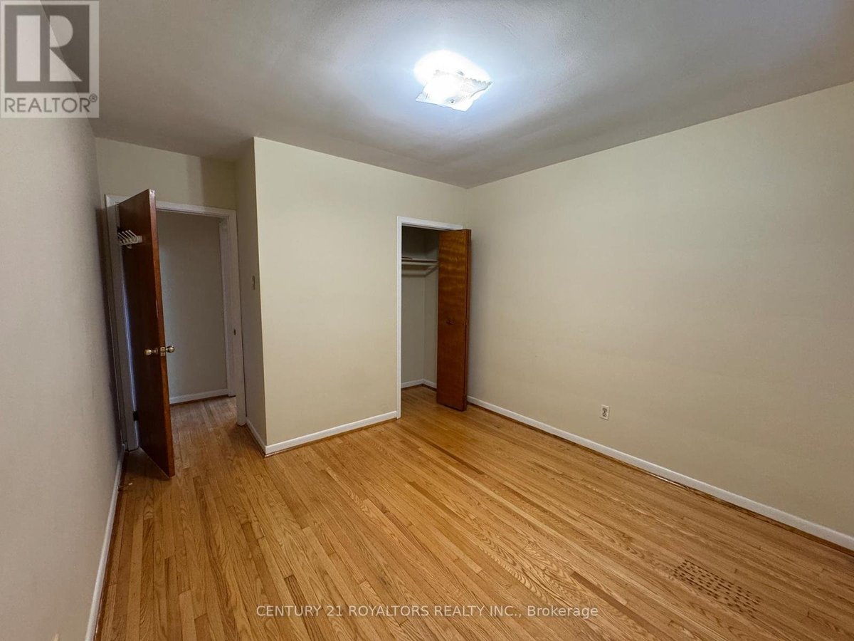 70 MARBURY CRESCENT - Photo 26