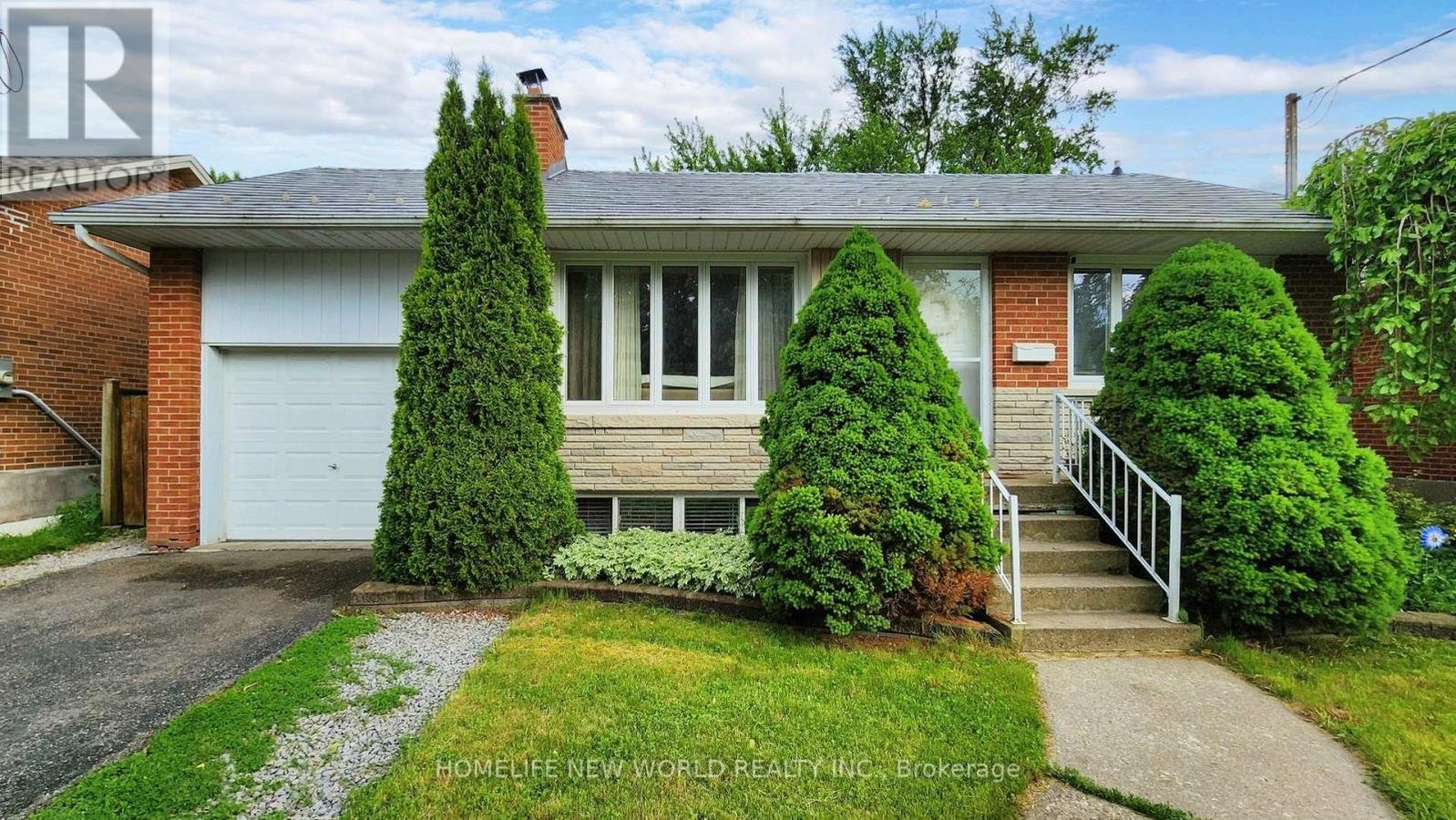 11 ELYNHILL DRIVE - Photo 2