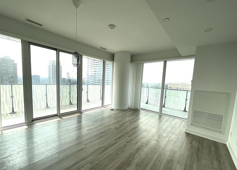 50 Charles Street East - Photo 9