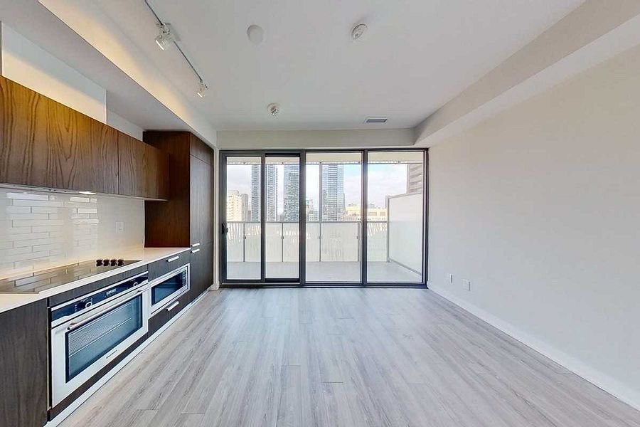 50 Charles Street East - Photo 29