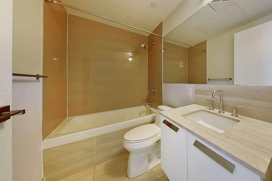 50 Charles Street East - Photo 17