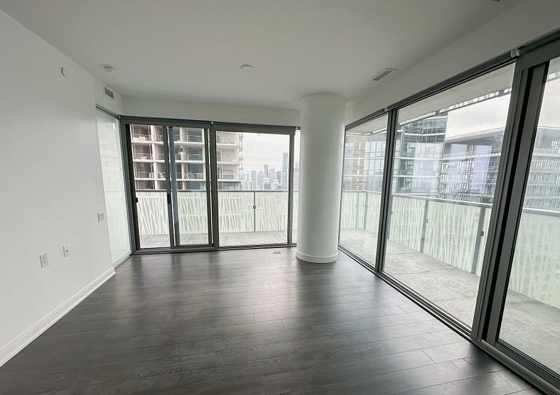 50 Charles Street East - Photo 12