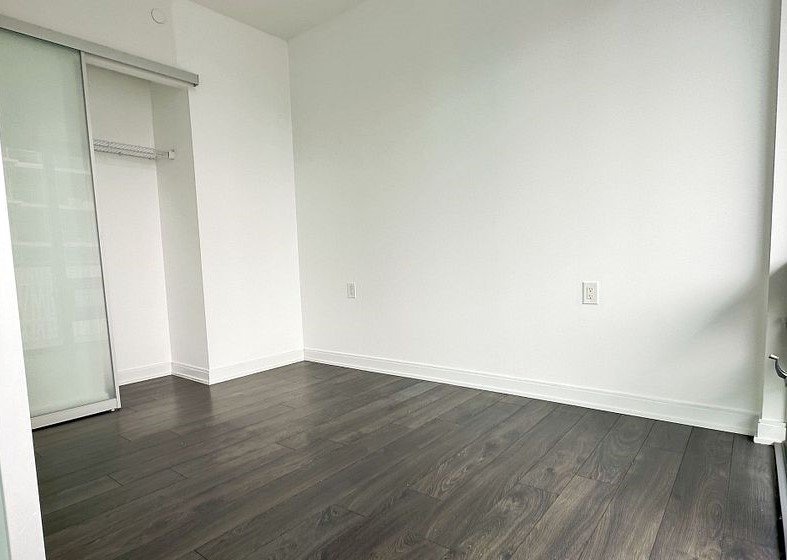 50 Charles Street East - Photo 10