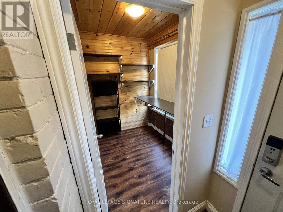 MAIN - 800 PAPE AVENUE - Photo 3