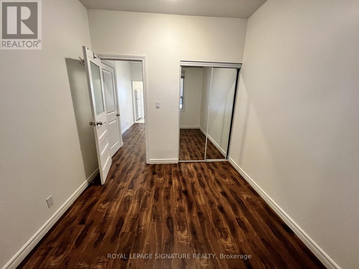 MAIN - 800 PAPE AVENUE - Photo 7