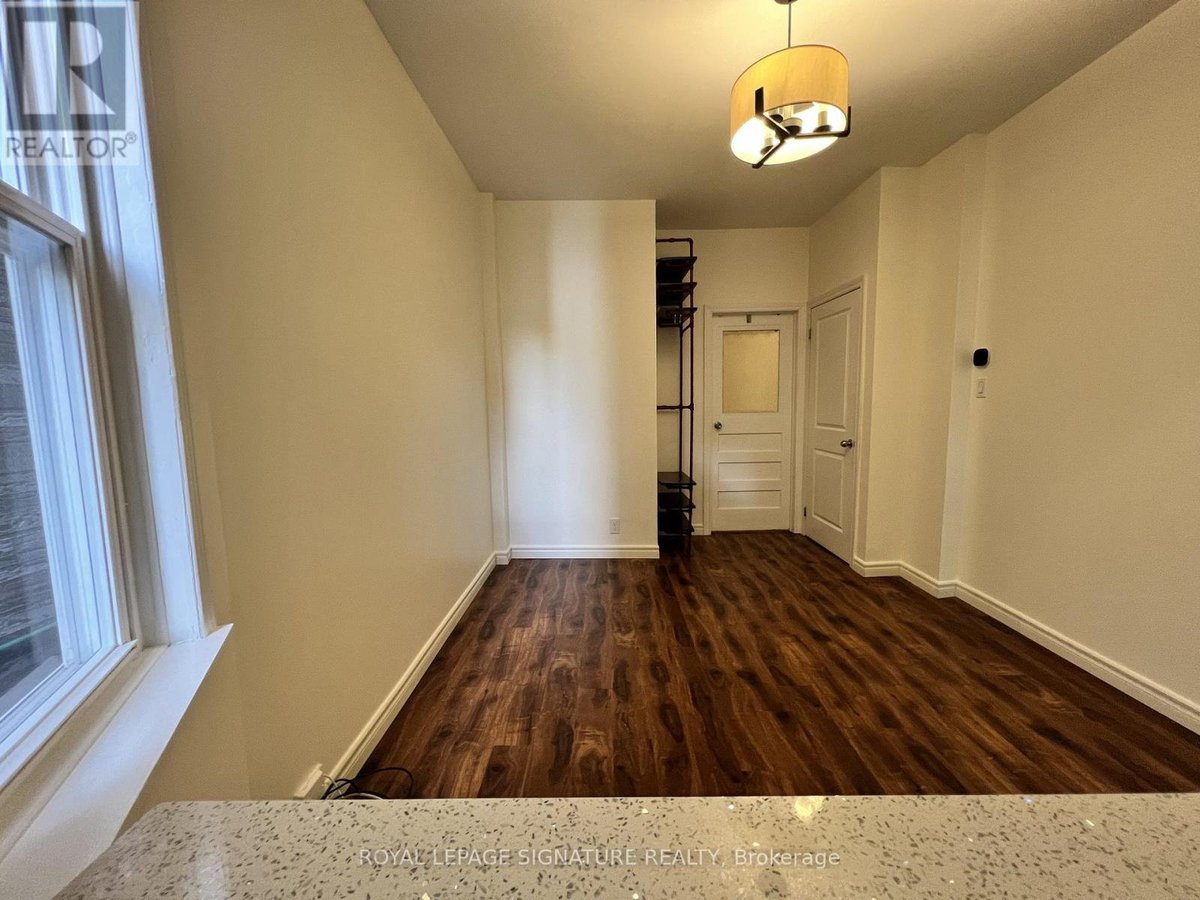MAIN - 800 PAPE AVENUE - Photo 9