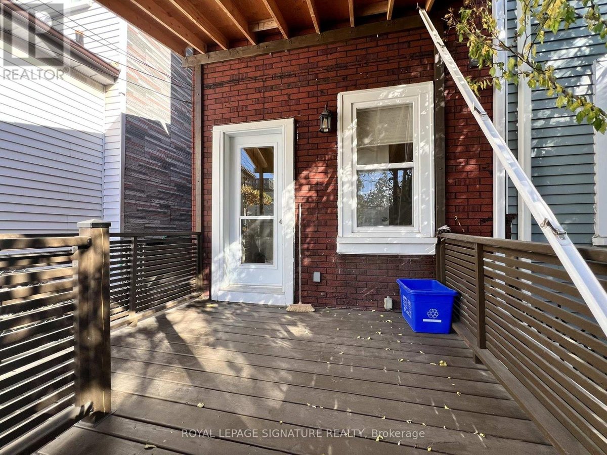 MAIN - 800 PAPE AVENUE - Photo 16