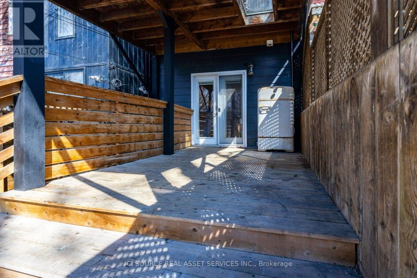 MAIN - 24 PAPE AVENUE - Photo 30