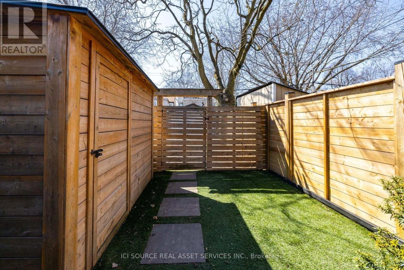 MAIN - 24 PAPE AVENUE - Photo 32