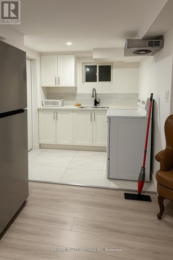 BASEMENT A - 1018 KENNEDY ROAD - Photo 2