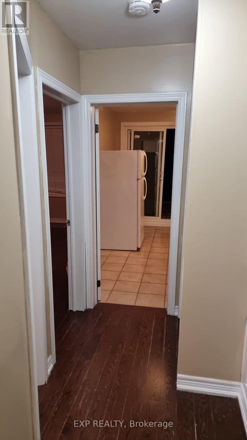 2ND FLR - 841 RUNNYMEDE ROAD - Photo 2
