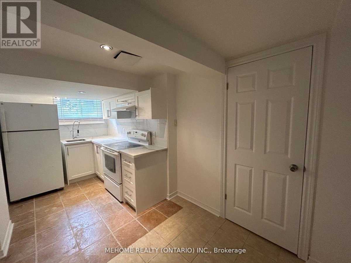 BM B - 83 CORNWALLIS DRIVE - Photo 2