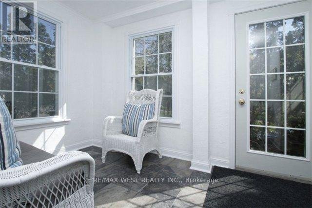 730 LOGAN AVENUE - Photo 2