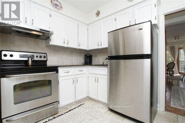 730 LOGAN AVENUE - Photo 4