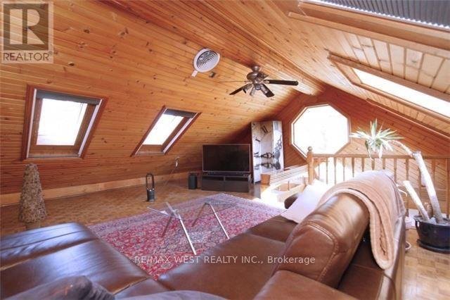730 LOGAN AVENUE - Photo 10