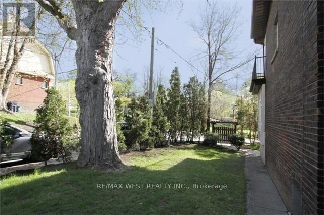 730 LOGAN AVENUE - Photo 15