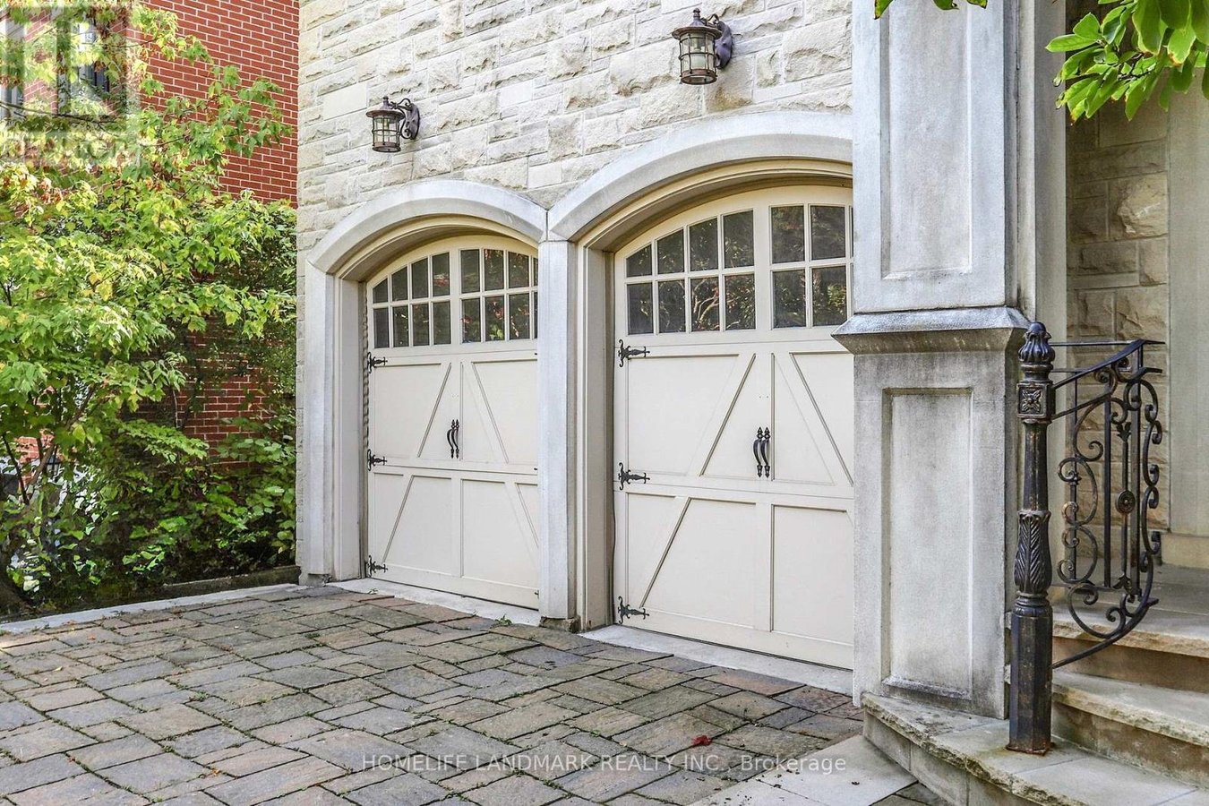 85 ALDERSHOT CRESCENT - Photo 3
