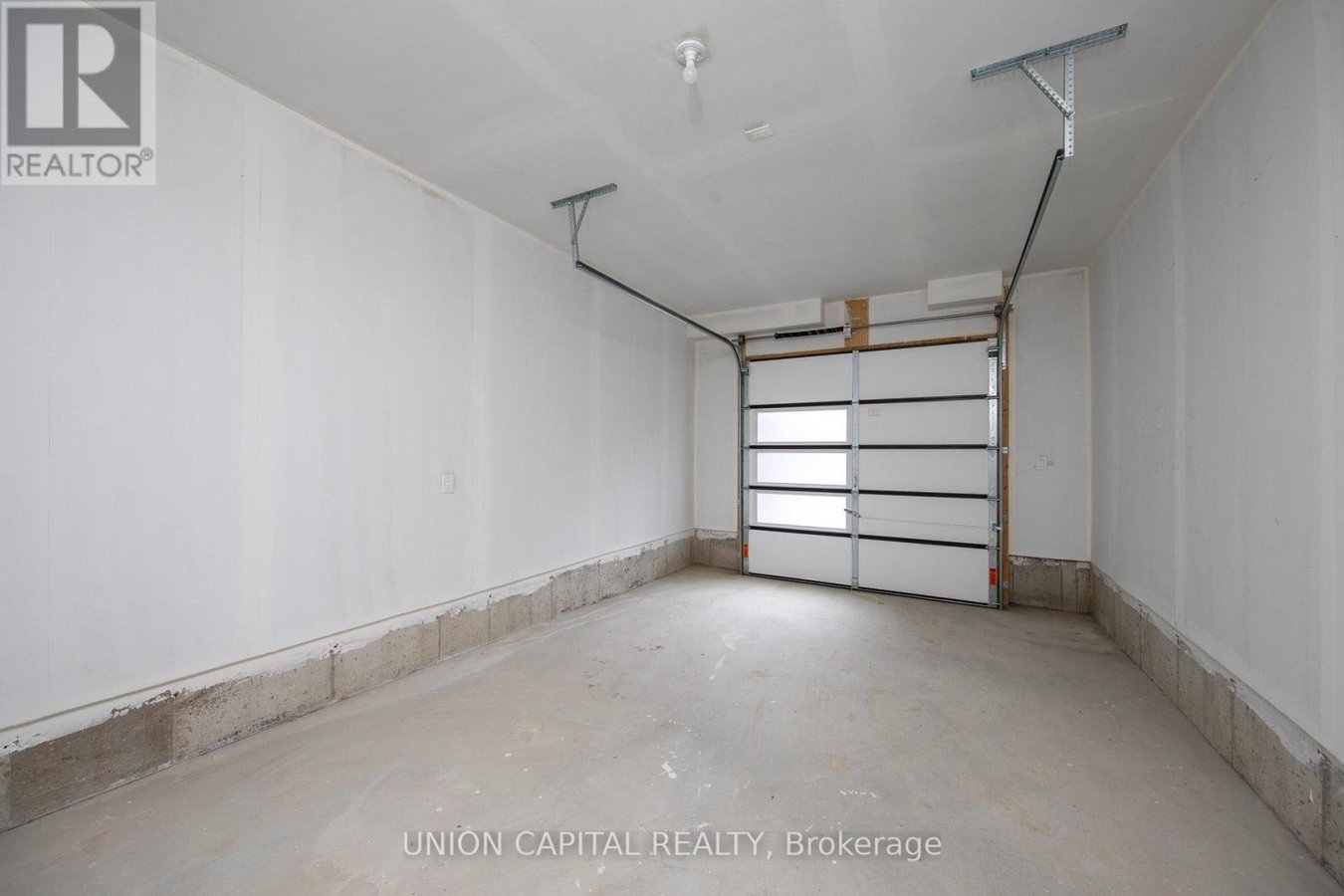 59 CREEKBANK ROAD - Photo 11
