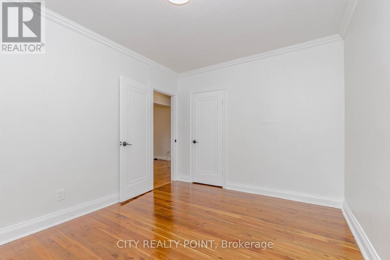 80 ALBANI STREET - Photo 21