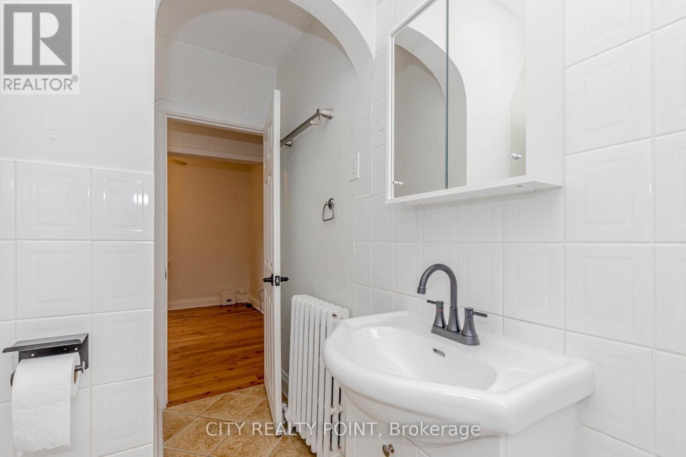 80 ALBANI STREET - Photo 24