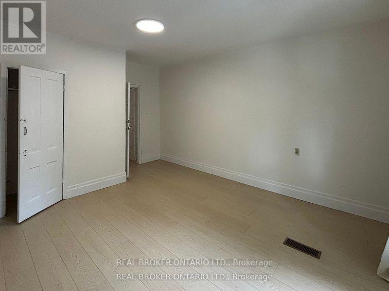 UPPER - 26 CARR STREET - Photo 7