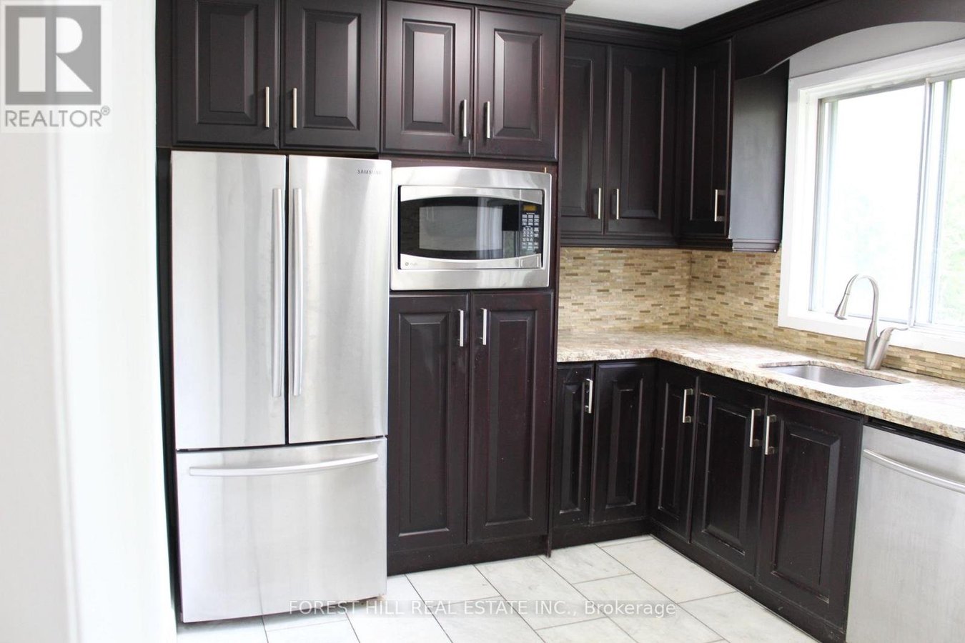 FIRST FLOOR - 8 DOVERWOOD COURT - Photo 18