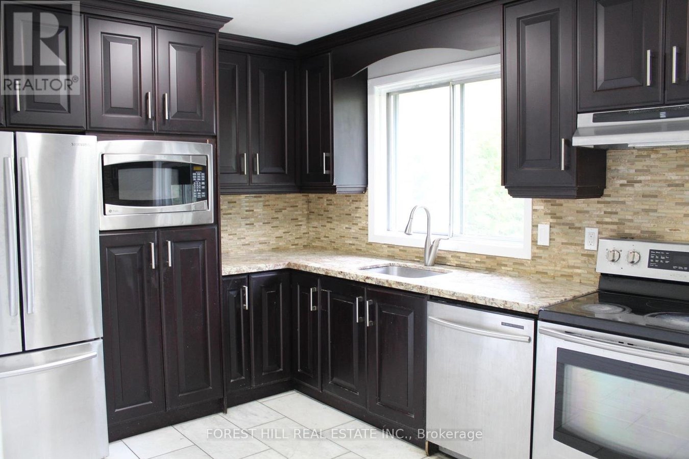 FIRST FLOOR - 8 DOVERWOOD COURT - Photo 19