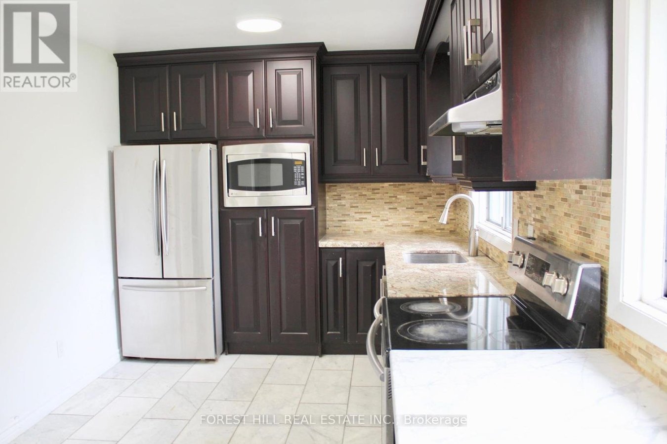 FIRST FLOOR - 8 DOVERWOOD COURT - Photo 21