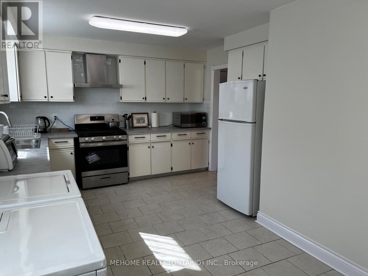 MATER-BR1 - 126 EDMONTON DRIVE - Photo 9