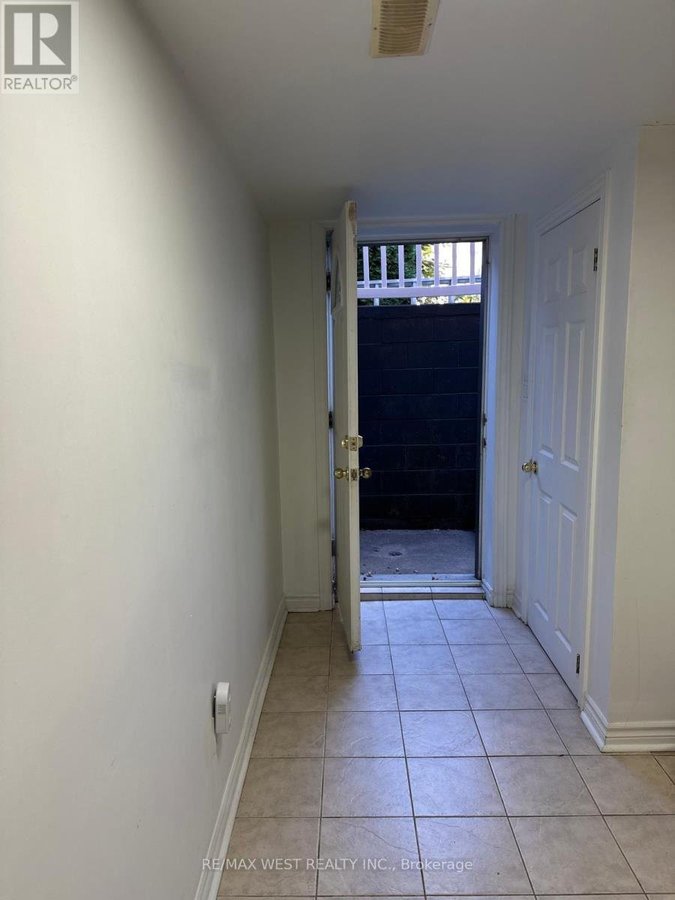 LOWER - 563 OSSINGTON AVENUE - Photo 5