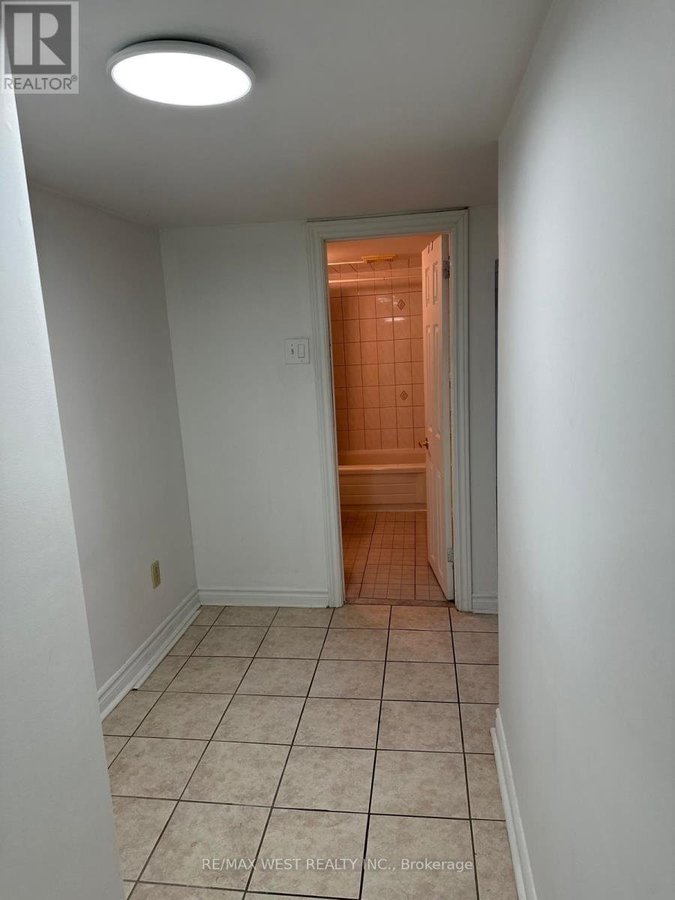 LOWER - 563 OSSINGTON AVENUE - Photo 13