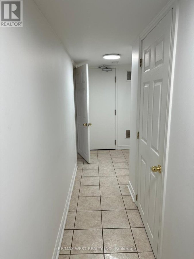 LOWER - 563 OSSINGTON AVENUE - Photo 15