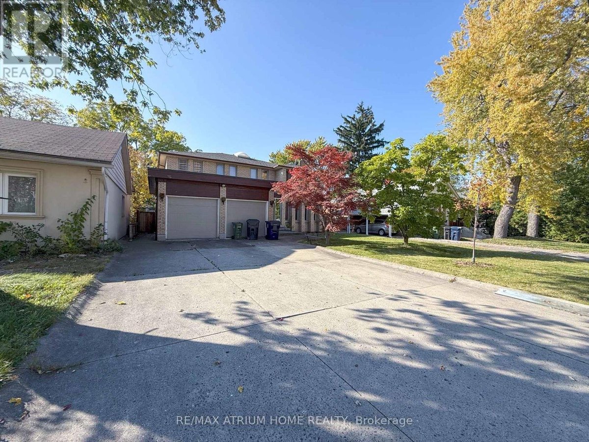 ROOM 2 - 42 FAIRCHILD AVENUE - Photo 1