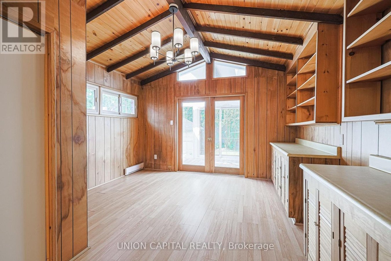 1064 ROYAL YORK ROAD - Photo 15