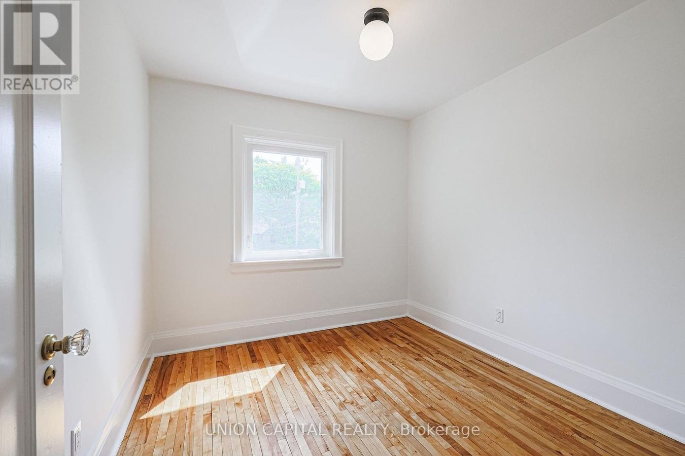 1064 ROYAL YORK ROAD - Photo 24