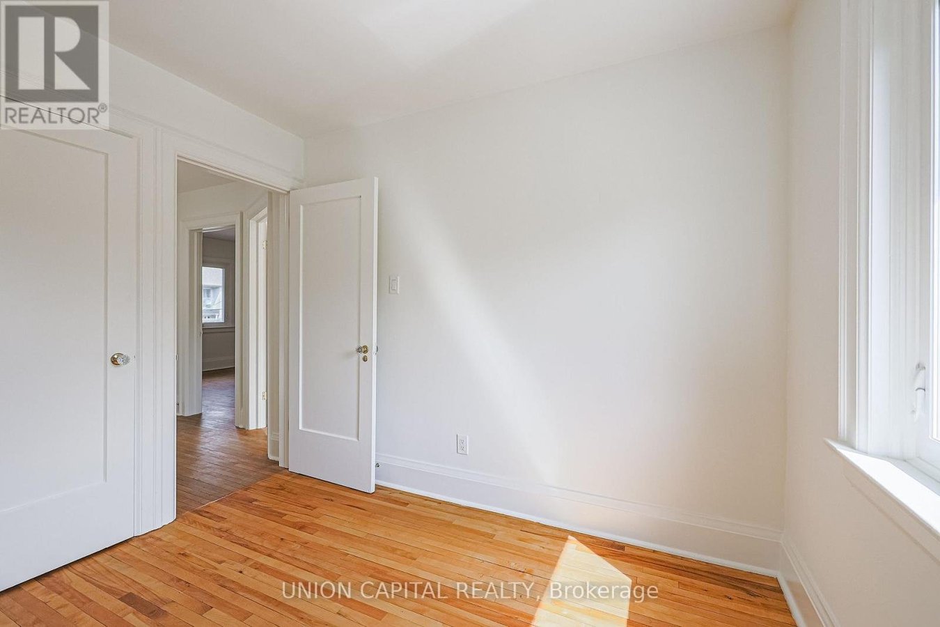 1064 ROYAL YORK ROAD - Photo 25