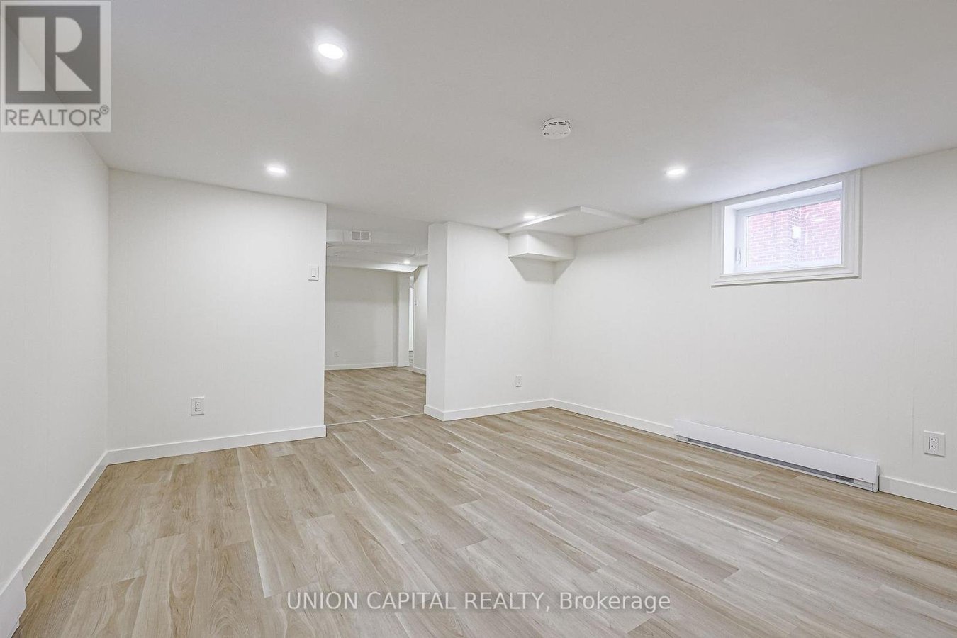 1064 ROYAL YORK ROAD - Photo 27