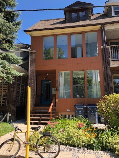 75 Cambridge Avenue - Photo 1