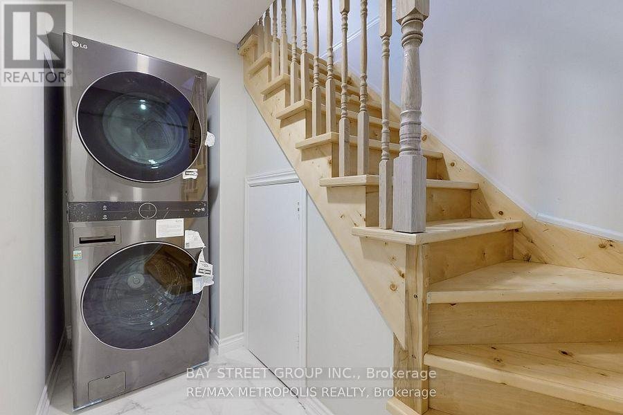 BASEMENT UNIT1 - 79 ASCOLDA BOULEVARD - Photo 2