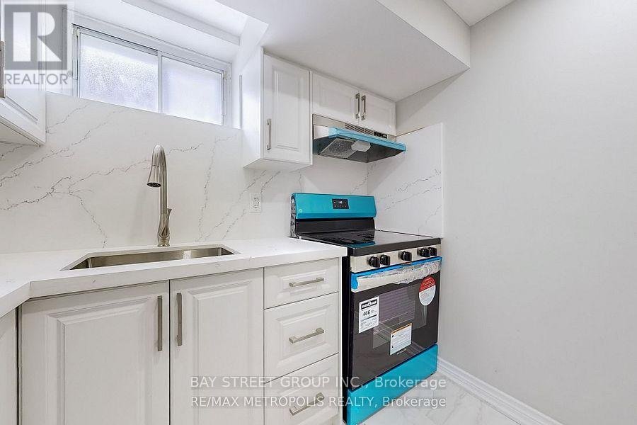 BASEMENT UNIT1 - 79 ASCOLDA BOULEVARD - Photo 3