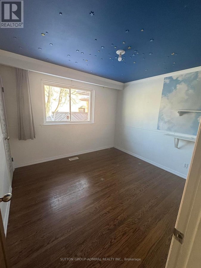 MAIN FLR - 12 CAINES AVENUE - Photo 2