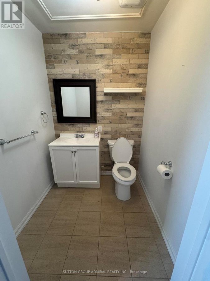 MAIN FLR - 12 CAINES AVENUE - Photo 3