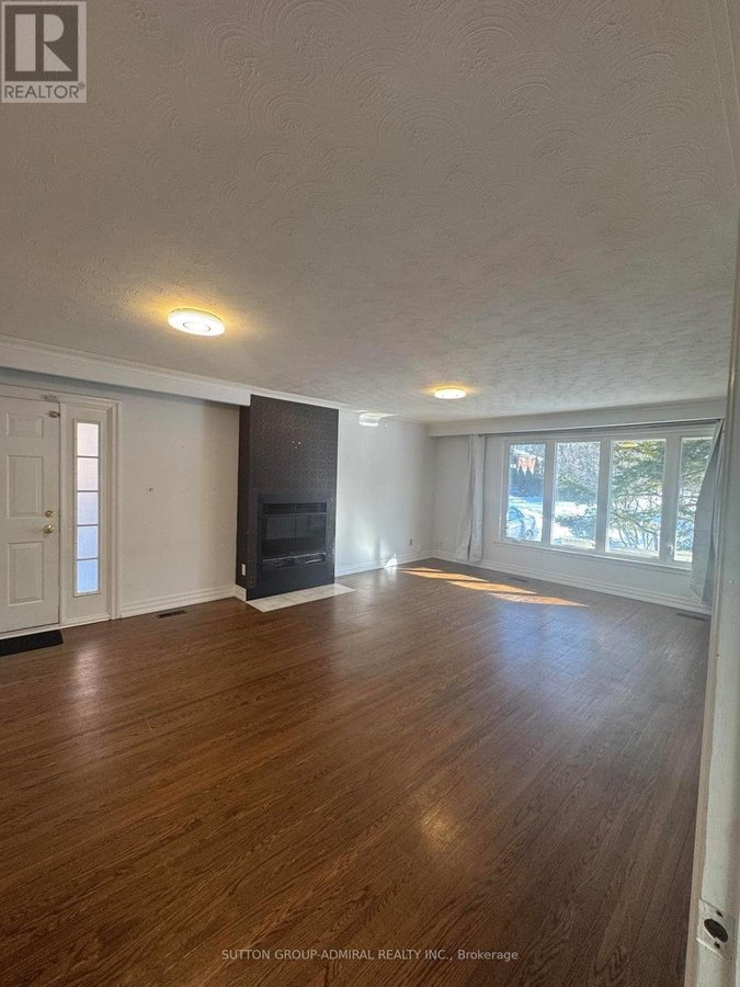 MAIN FLR - 12 CAINES AVENUE - Photo 4