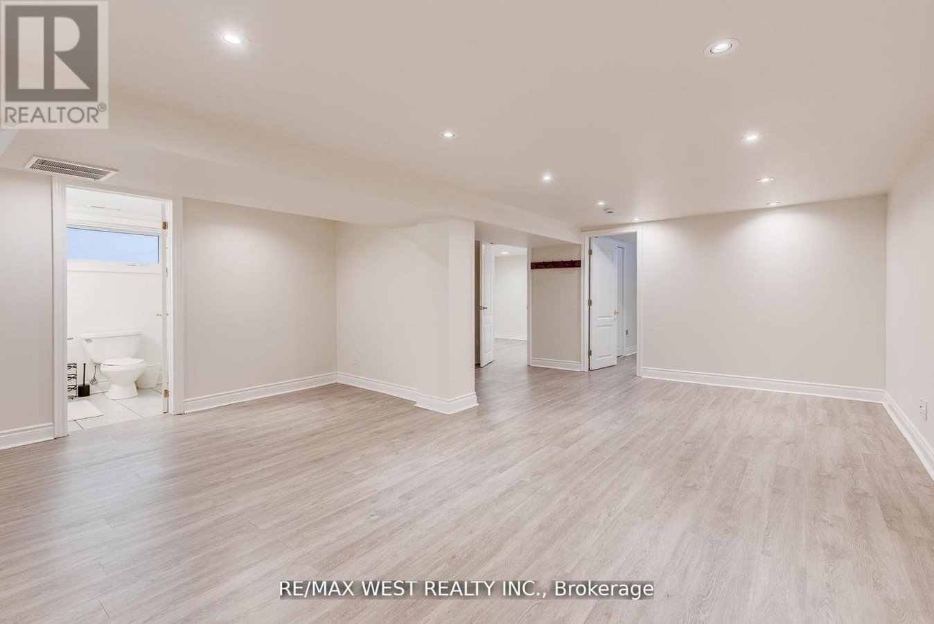 LOWER - 606 CONACHER DRIVE - Photo 3