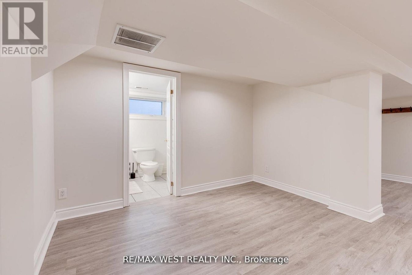 LOWER - 606 CONACHER DRIVE - Photo 8