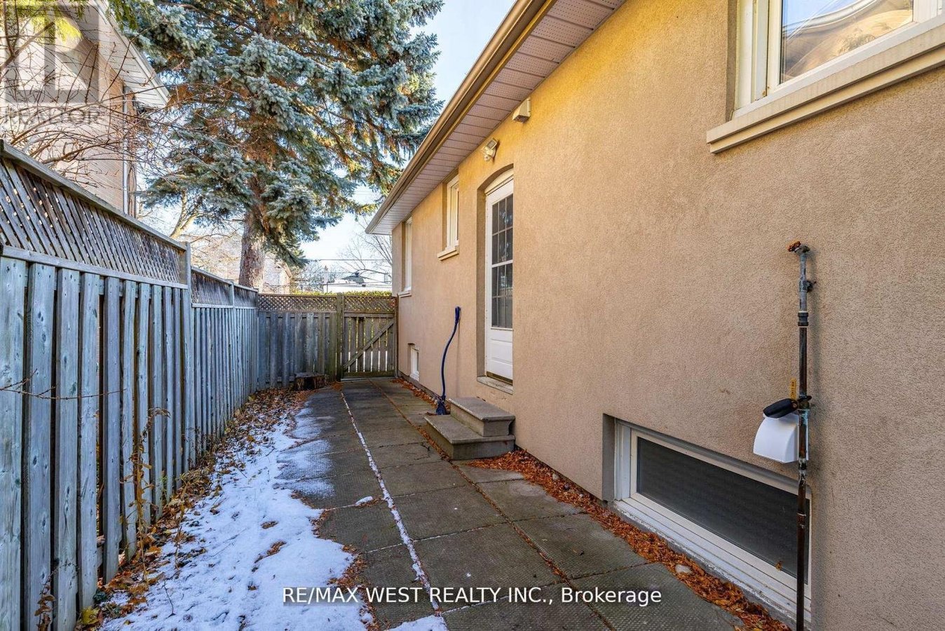 LOWER - 606 CONACHER DRIVE - Photo 19