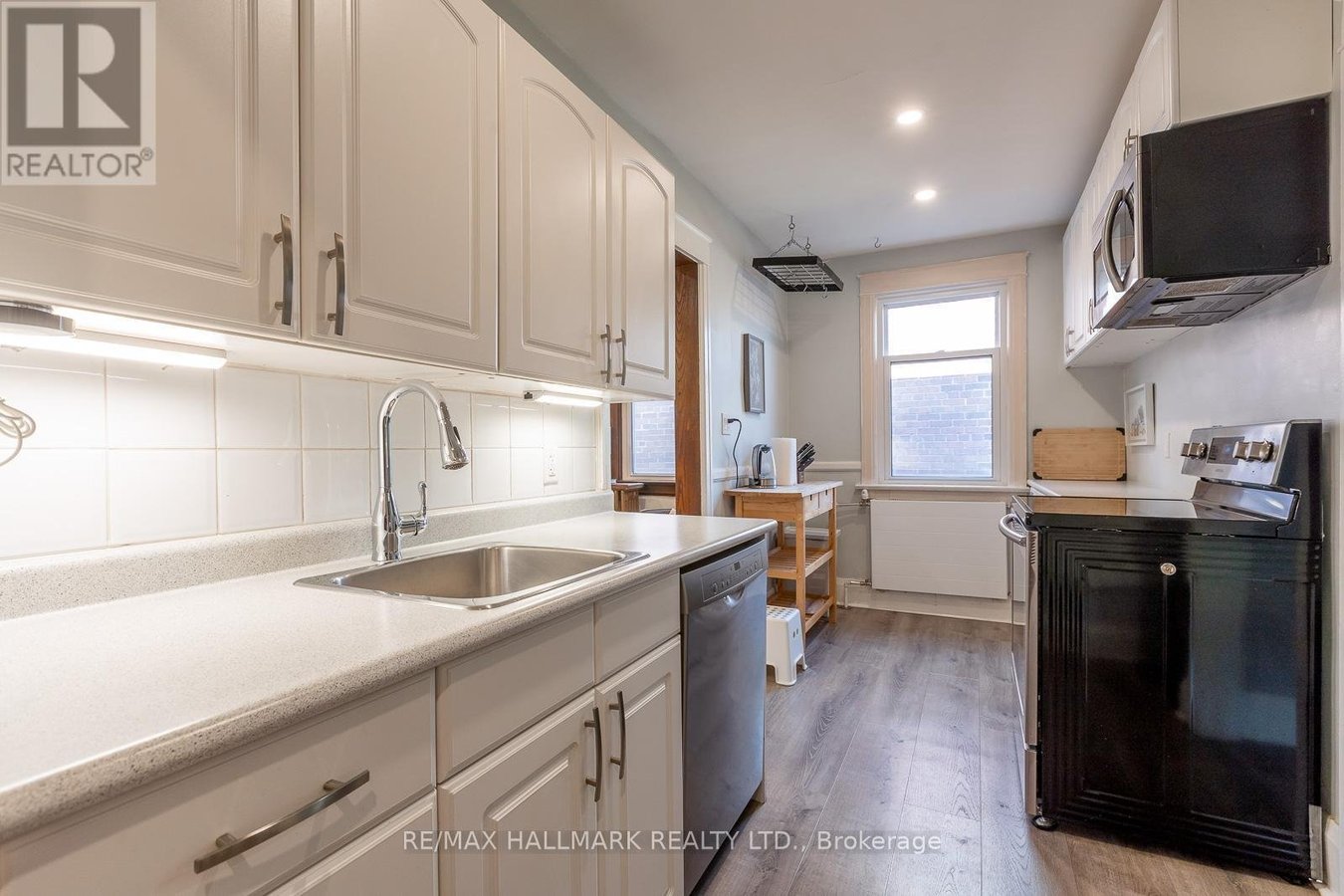 B (UPPER) - 27 HAMMERSMITH AVENUE - Photo 10